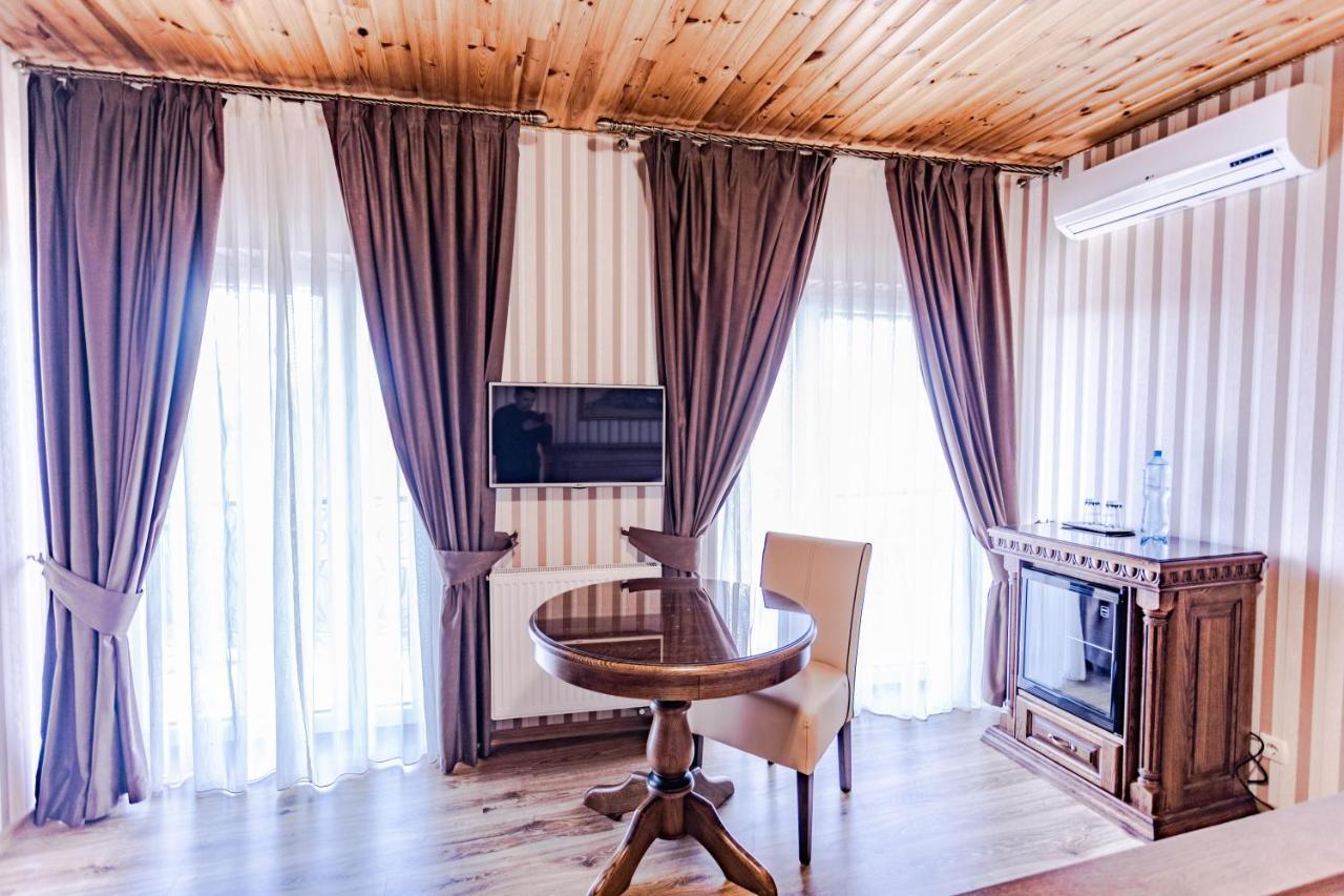 Guest House Villa Lamperti ดีดา ภายนอก รูปภาพ